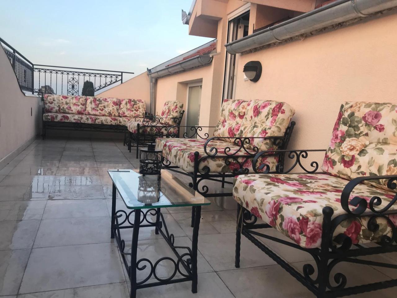 New And Nice Apartments كراغوييفاك المظهر الخارجي الصورة