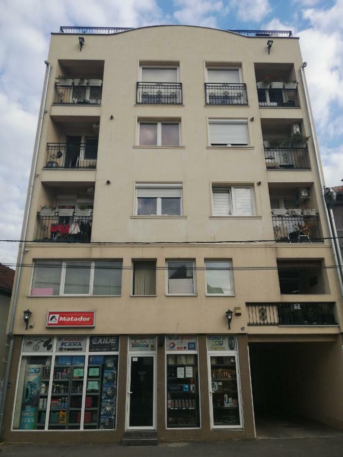 New And Nice Apartments كراغوييفاك المظهر الخارجي الصورة